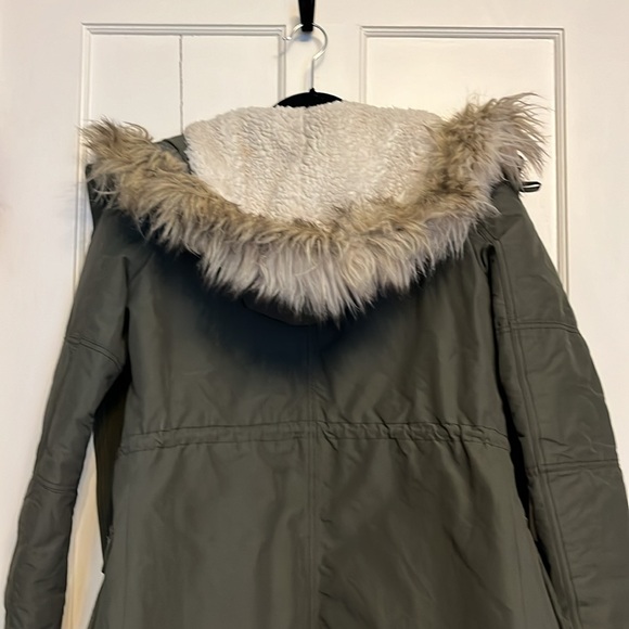 American Eagle Outfitters AEO - Parka with fuzzy shearling lining and hood XS - Picture 11 of 17